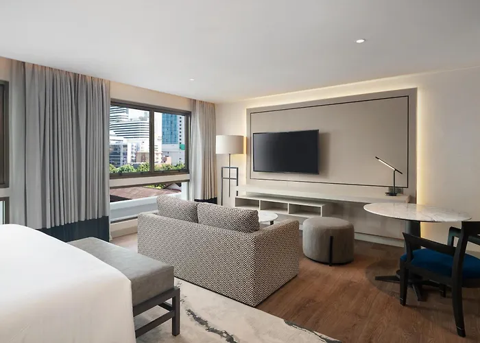 Radisson Chateau De Hotel 4*