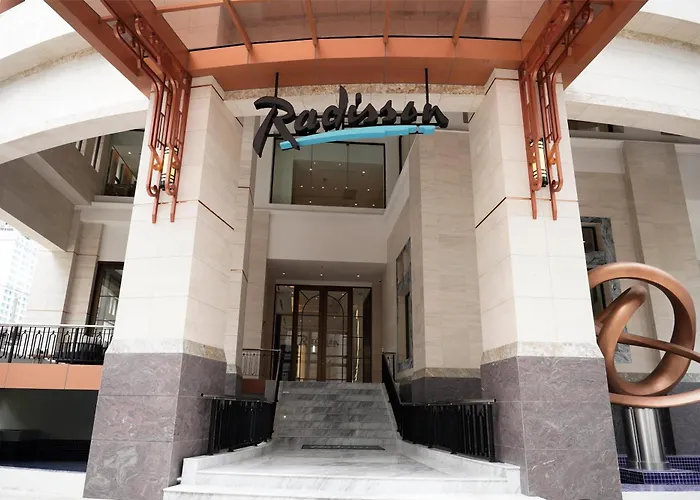 Radisson Chateau De Hotel 4*