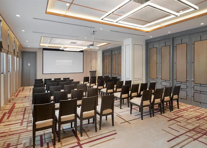Radisson Chateau De 4*
