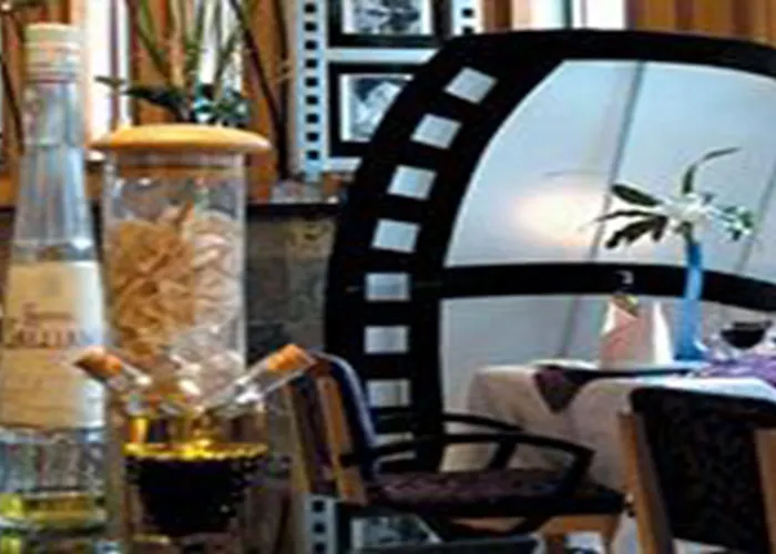 Radisson Chateau De Hotel 4*